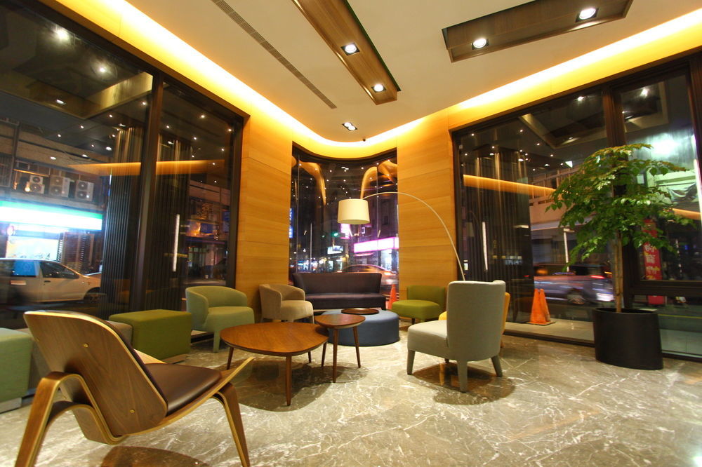 Gogo Hotel Taichung Exterior foto